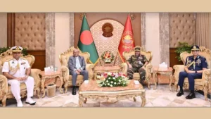 রাষ্ট্রপতির সঙ্গে সৌজন্য সাক্ষাৎ করলেন তিন বাহিনীর প্রধান
