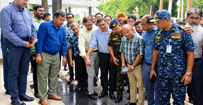 চট্টগ্রামকে পরিচ্ছন্ন ও নিরাপদ রাখতে ফুটপাত দখলমুক্ত করার ঘোষণা মেয়র ডা. শাহাদাতের